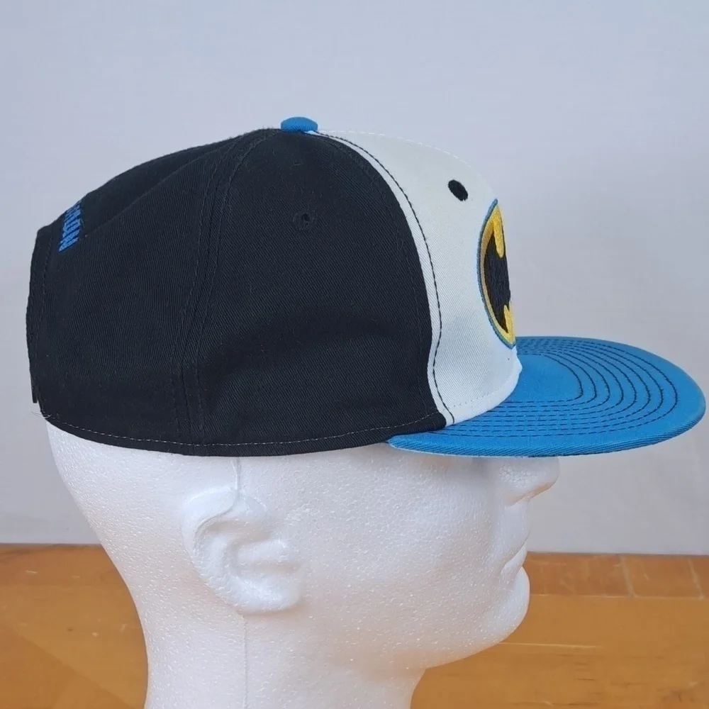 DC Comics Offical Batman Comics embroidered logo casual black snapback hat